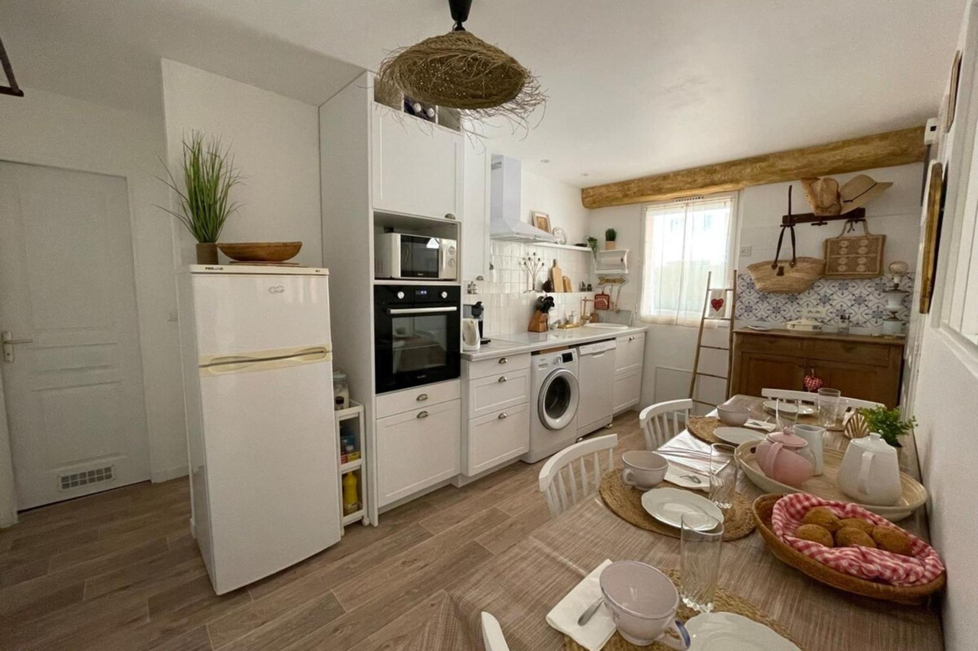 Charming Air-Conditioned One-Bedroom 150M From Cavaliere Beach Le Lavandou Exterior photo